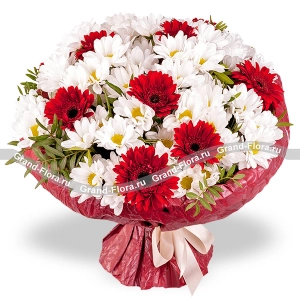 Bright Day - a bouquet of red gerberas